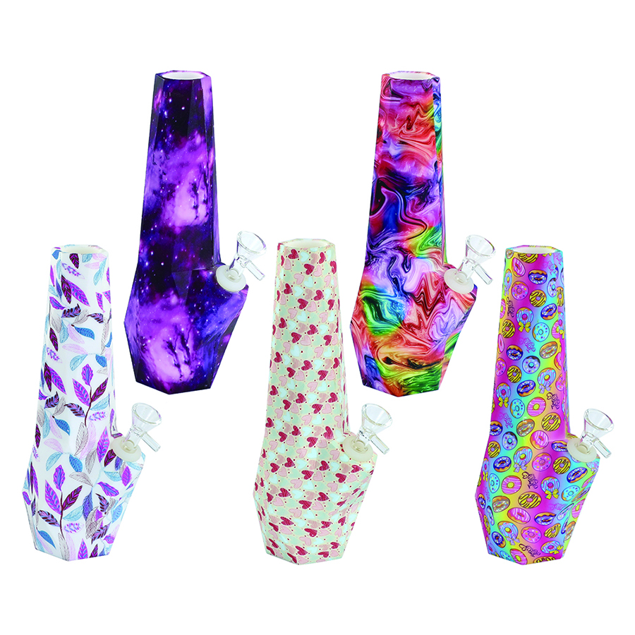 D&K SQUIGGLY GLASS HAND PIPE highlights craftsmanship and usability in every shot.