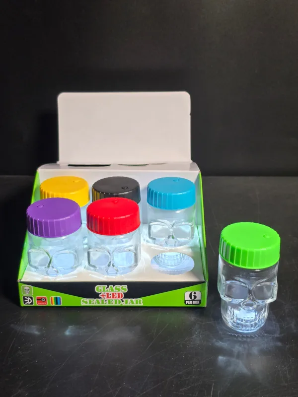 Close-up of FEEL FREE CLASSIC KAVA ROOT KRATOM TONIC SHOTS showcasing quality details and packaging.