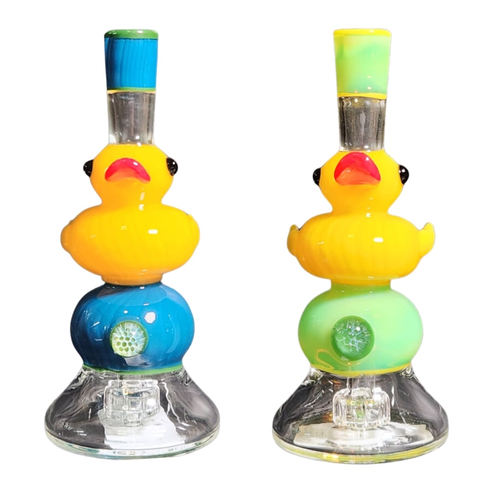 MODUS ‘BLACK POCKET DABS’ stands out with fine details and durable glass quality.