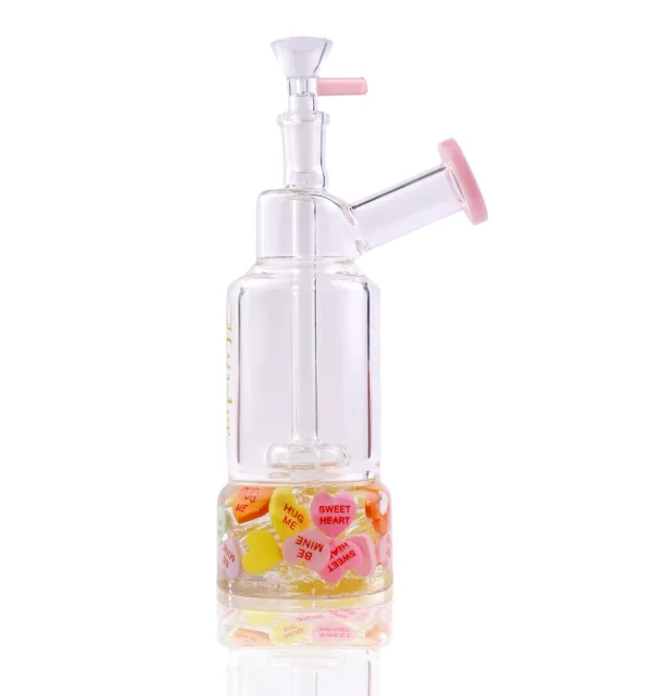 PINEAPPLE GRAVITY INFUSER HOOKAH highlighted in visuals to emphasize usability and artistry