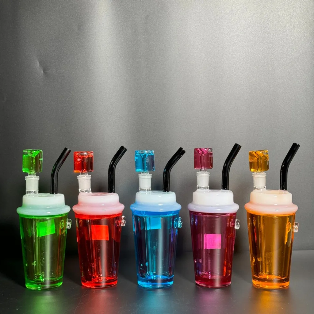 SPACE KING GUMMY WORM WATER PIPE is thoughtfully crafted by SPACE KING with style and performance in mind.
