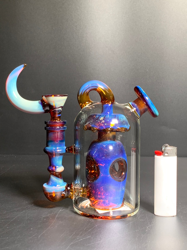VENERA THC-P PRE ROLLS stands out with fine details and durable glass quality.