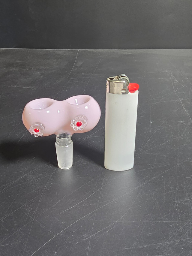 WATER PIPE DAMRU STYLE from GENERIC GLASS delivers both quality and elegant appeal.